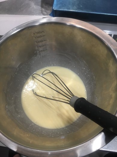 Яблочный пирог с орехово-карамельной начинкой - Шаг 1