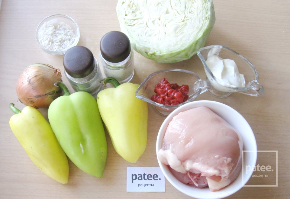 Перец, фаршированный курицей и капустой - Шаг 1