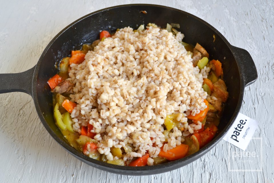 Рагу из курицы с овощами и перловкой - Шаг 15