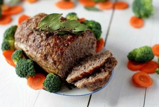 Митлоф (мясной хлеб) с сыром.