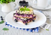 Пирог с черникой и творогом