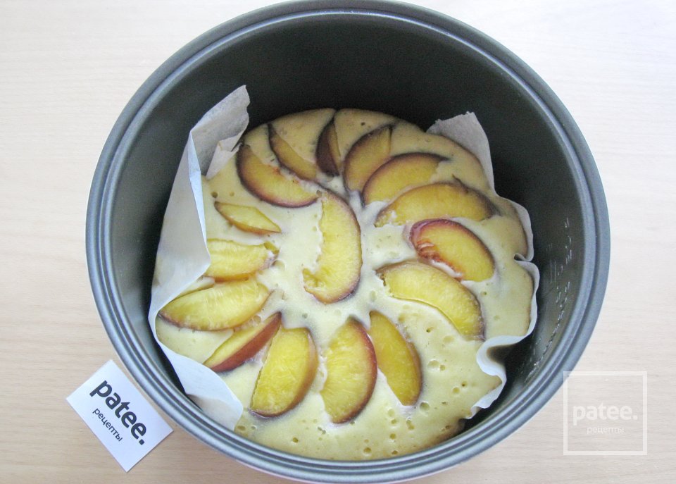 Пирог с нектаринами в мультиварке - Шаг 12