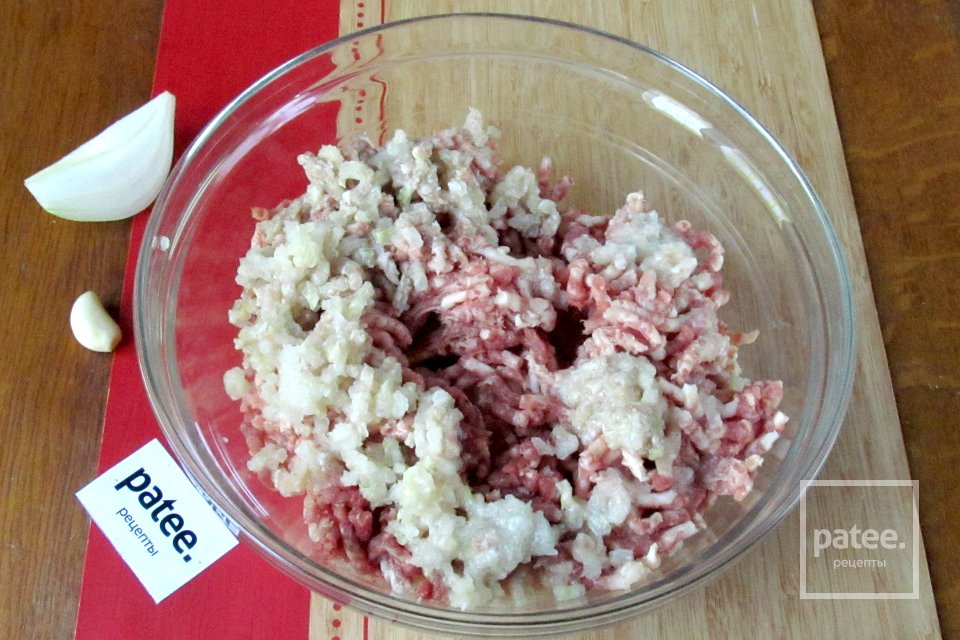 Котлеты из куриной грудки и говядины - Шаг 4