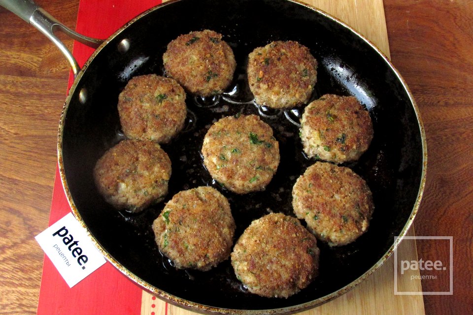 Котлеты с зеленью - Шаг 15