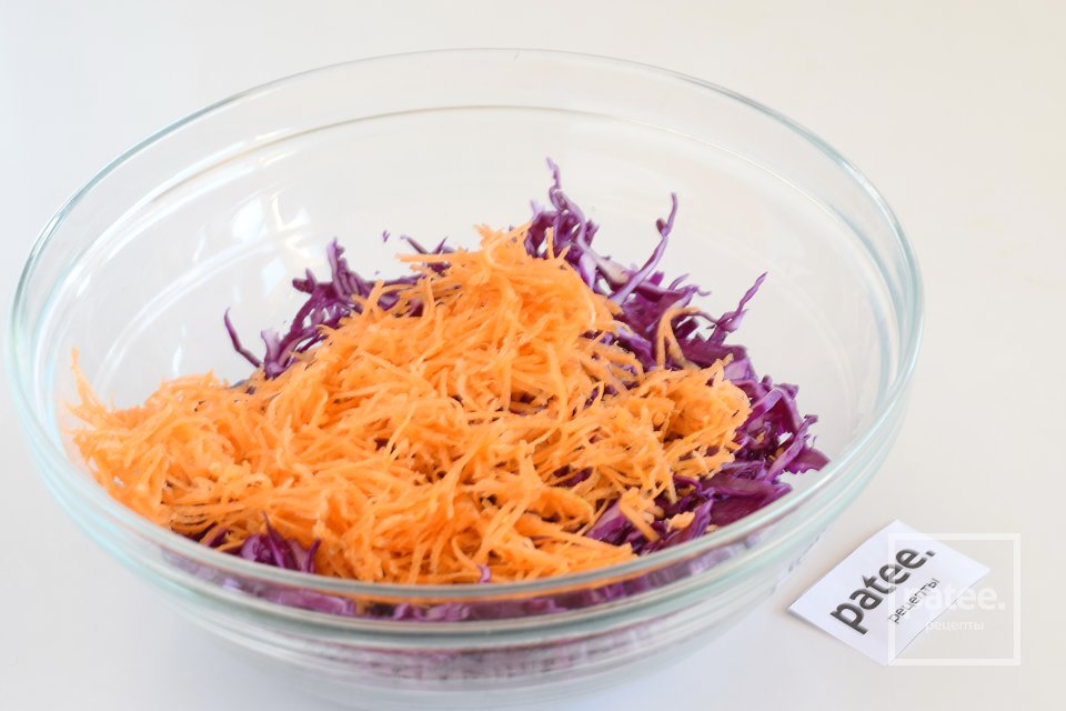 Салат с краснокачанной капустой - Шаг 5