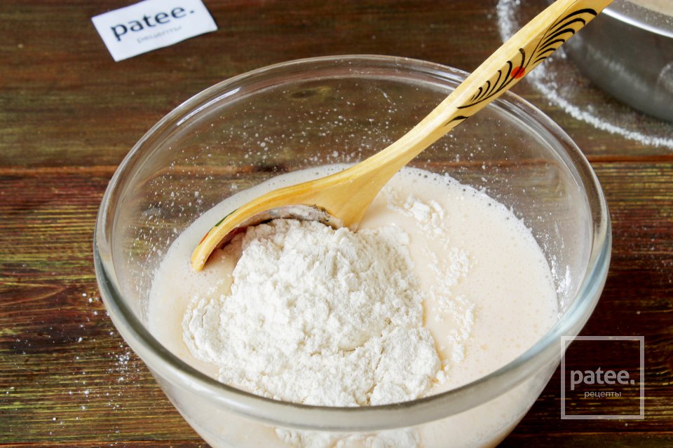 Пирог на горячем молоке - Шаг 9