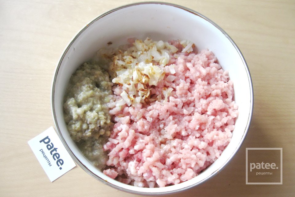 Котлеты из свинины с баклажанами - Шаг 10