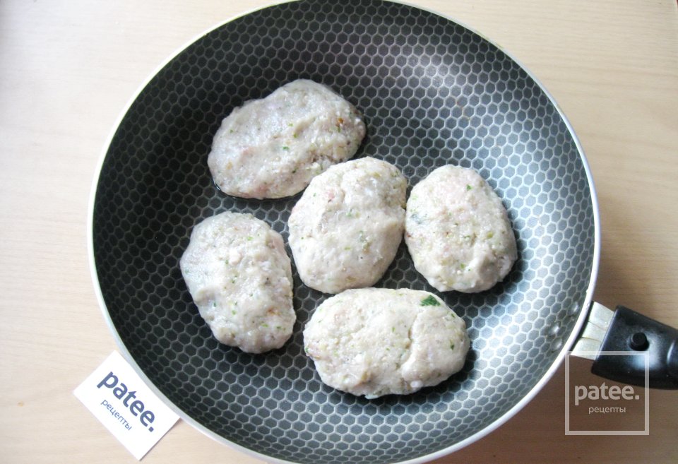 Котлеты из свинины с баклажанами - Шаг 15