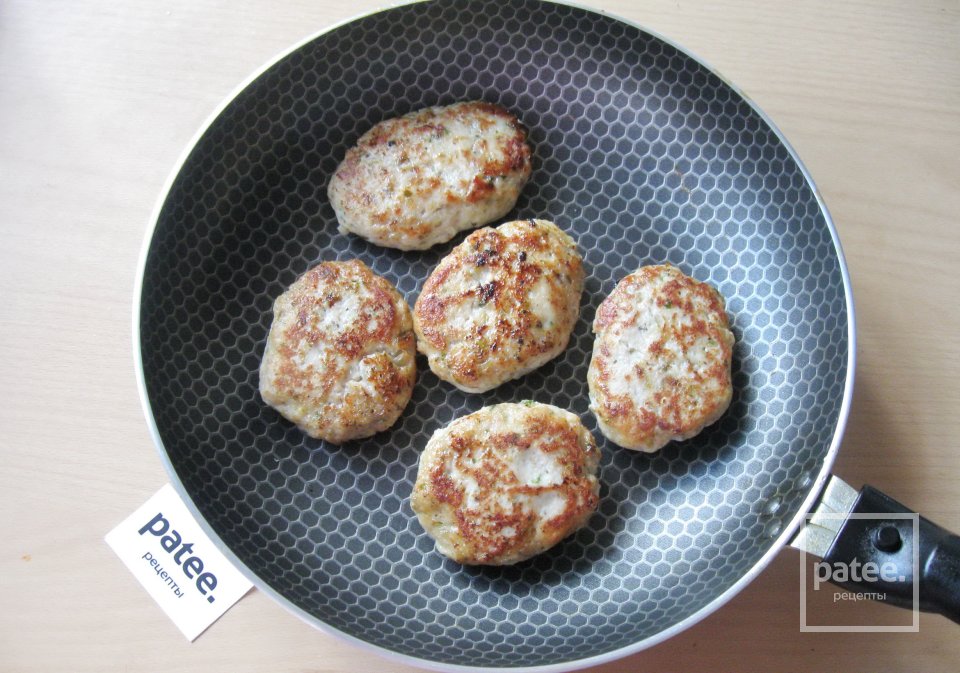 Котлеты из свинины с баклажанами - Шаг 16