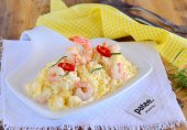 Салат с креветками и ананасом