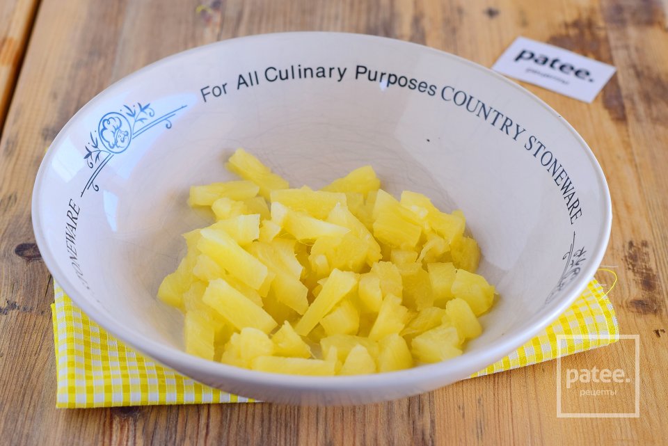 Салат с креветками и ананасом - Шаг 3