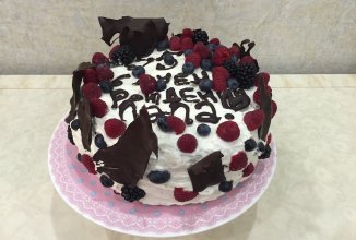 Бисквитный торт с творожным кремом