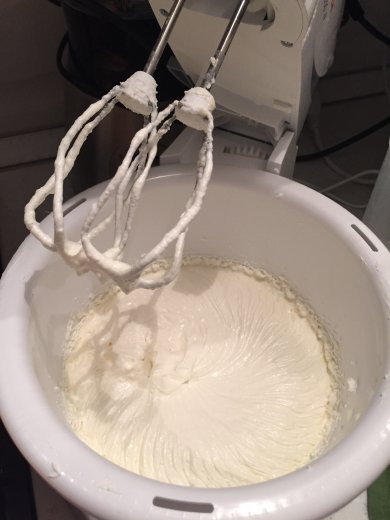 Бисквитный торт с творожным кремом - Шаг 6