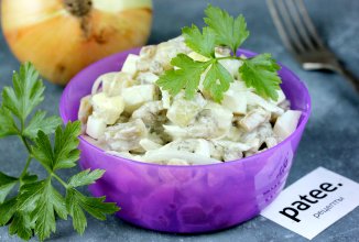 Салат из баклажанов с яйцом