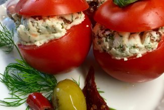 "Синьор-помидор" с козьим творогом.