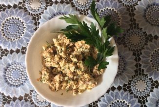 Салат из печени трески