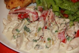 Куриное филе в сливках с перцем.