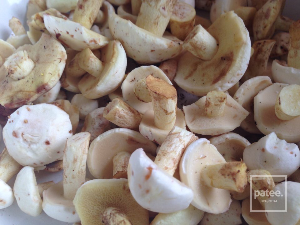 Маринованные с зеленью укропа маслята - Шаг 2