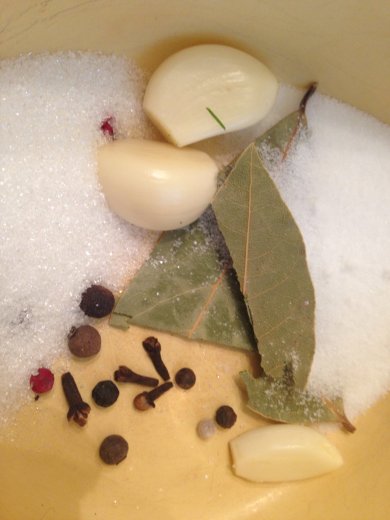 Маринованные с зеленью укропа маслята - Шаг 4