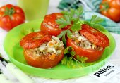 Запечённые помидоры со свининой и орзо