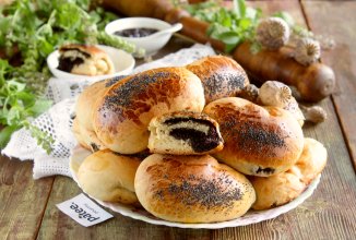 Булочки с маком