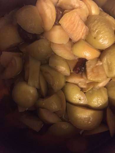 Напиток из яблок и сливы - Шаг 3