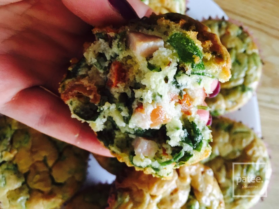 Кексики с сушенными помидорами и шпинатом - Шаг 1