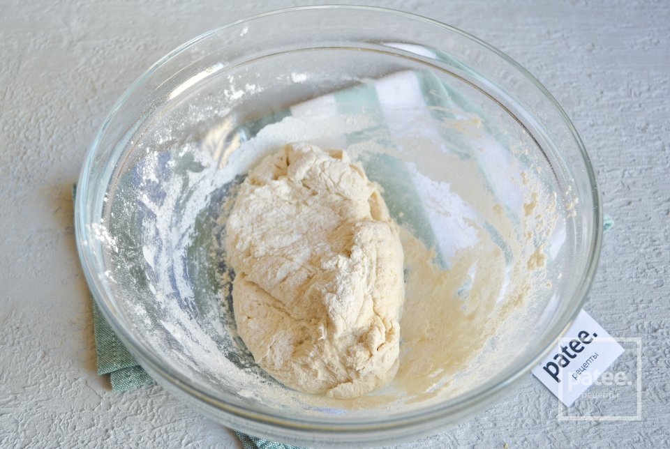 Мини-пицца с сосисками и помидорами - Шаг 6