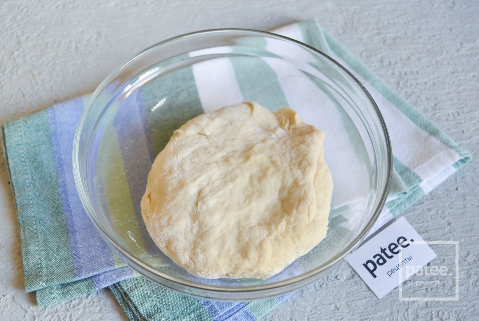 Мини-пицца с сосисками и помидорами - Шаг 7