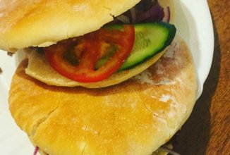 Пита с мясом и овощами