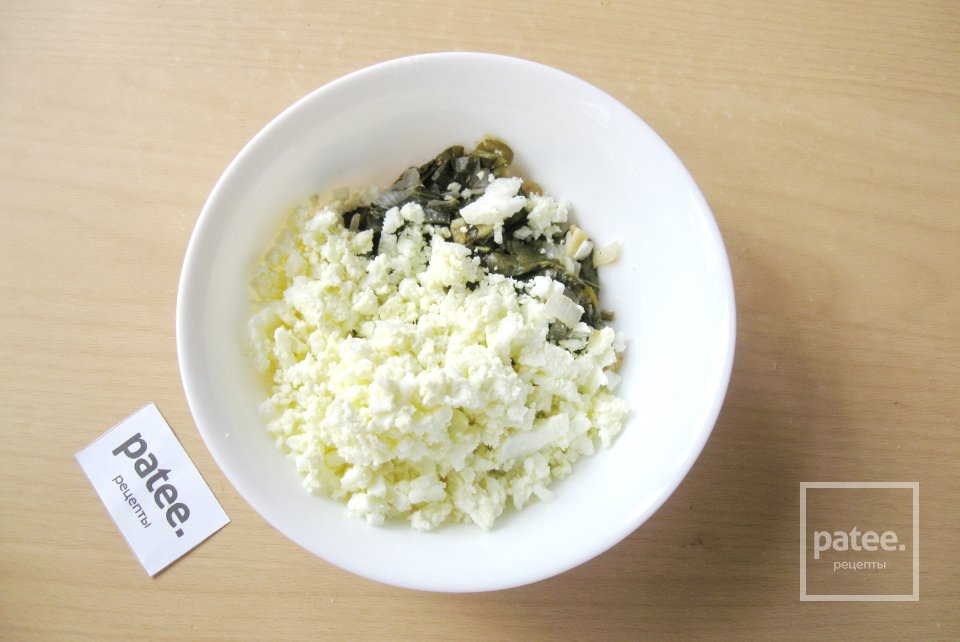 Жареные пирожки со щавелем и яйцом - Шаг 11
