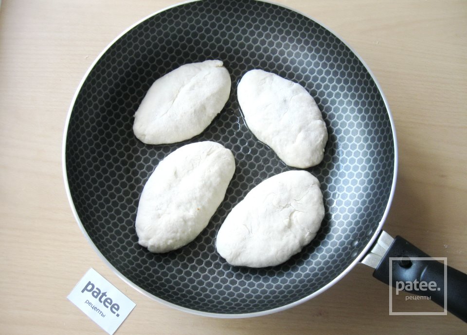 Жареные пирожки со щавелем и яйцом - Шаг 16