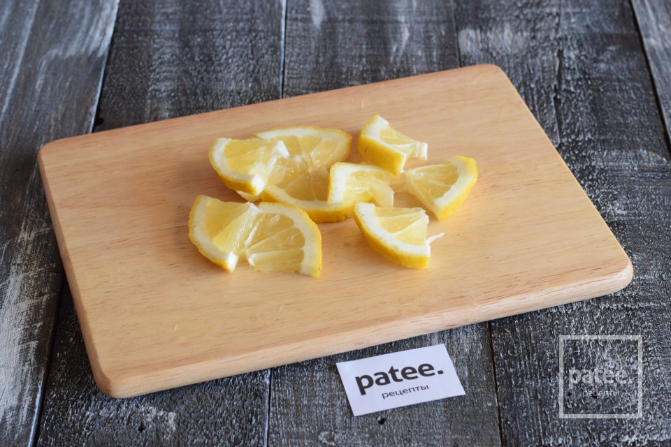 Говядина тушеная с морковью и сухофруктами - Шаг 7