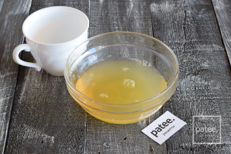 Говядина тушеная с морковью и сухофруктами - Шаг 15