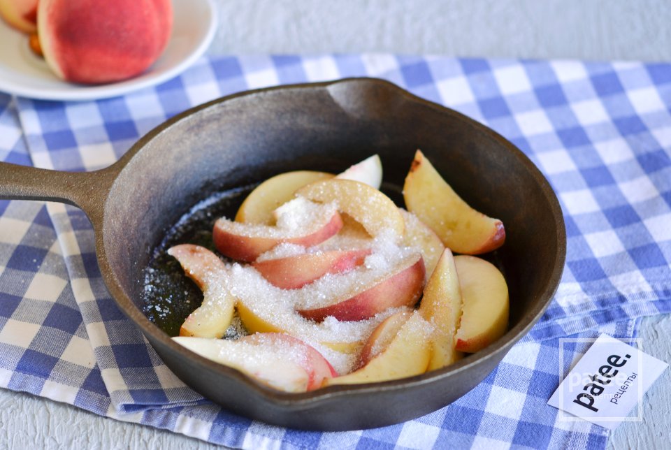 Блины с карамельными персиками - Шаг 10