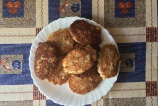 Котлеты свиные с добавлением манки