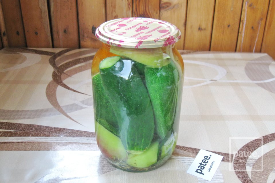 Маринованные огурцы с яблоками - Шаг 9