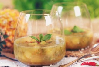 Холодный ананасовый суп с крупой саго