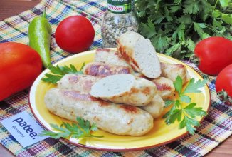 Колбаски из свинины и курицы