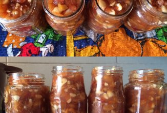 Яблочный конфитюр с орехами