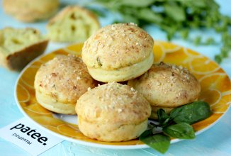 Творожные кексы с базиликом