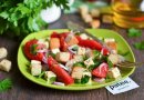 Салат с помидорами и брынзой