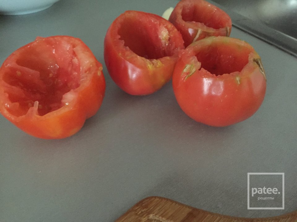 Яичница запечённая в помидоре. - Шаг 2