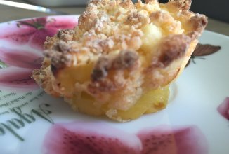 Яблочная крошка с творогом