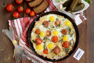 Яичница шакшука с овощами