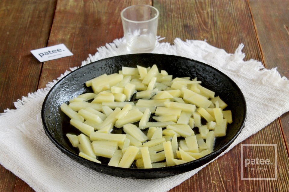 Яичница шакшука с овощами - Шаг 2
