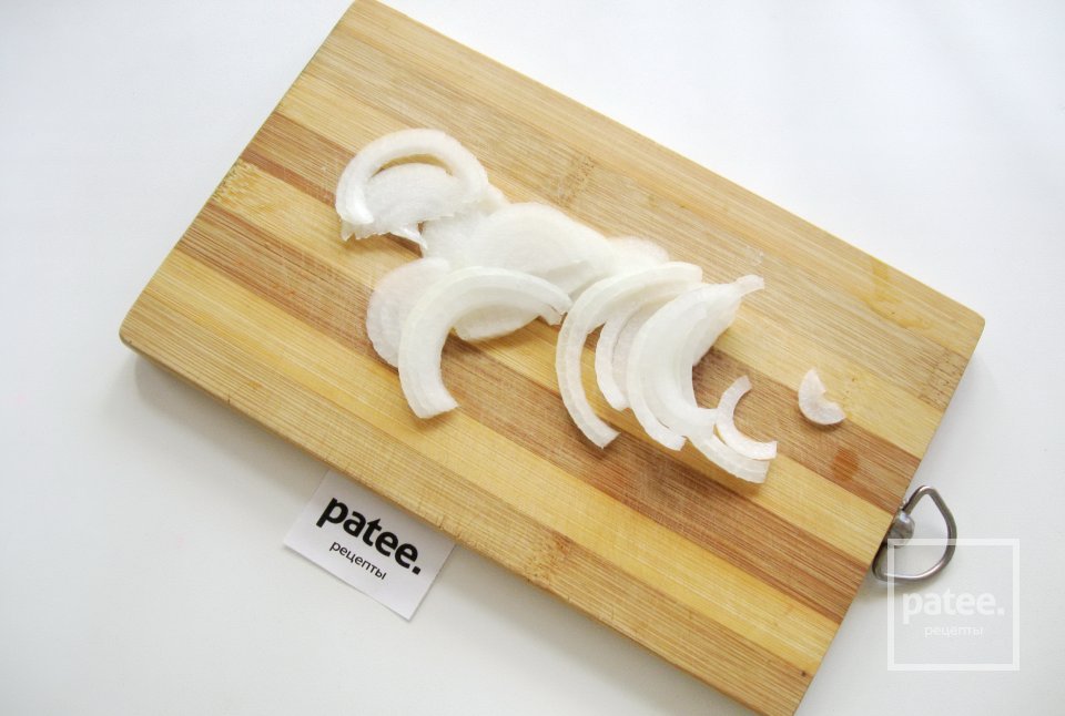 Куриная печень с кабачками в сметане - Шаг 4