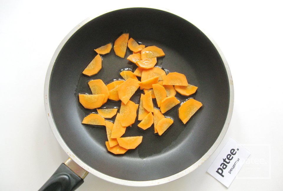 Куриная печень с кабачками в сметане - Шаг 7