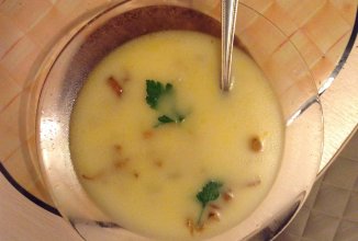 Суп с лисичками и плавленным сыром