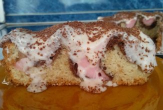 Кухен с клубничным пудингом.